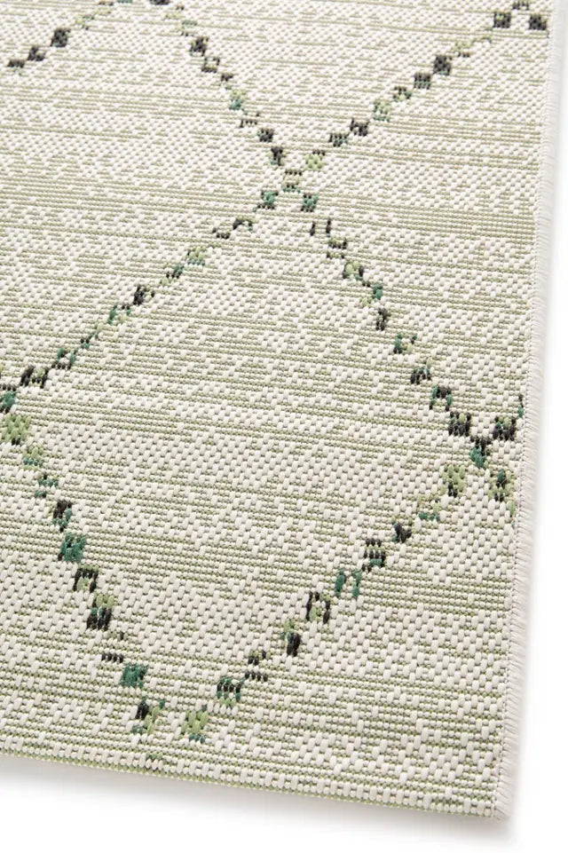 Rayne Modern Diamond Design