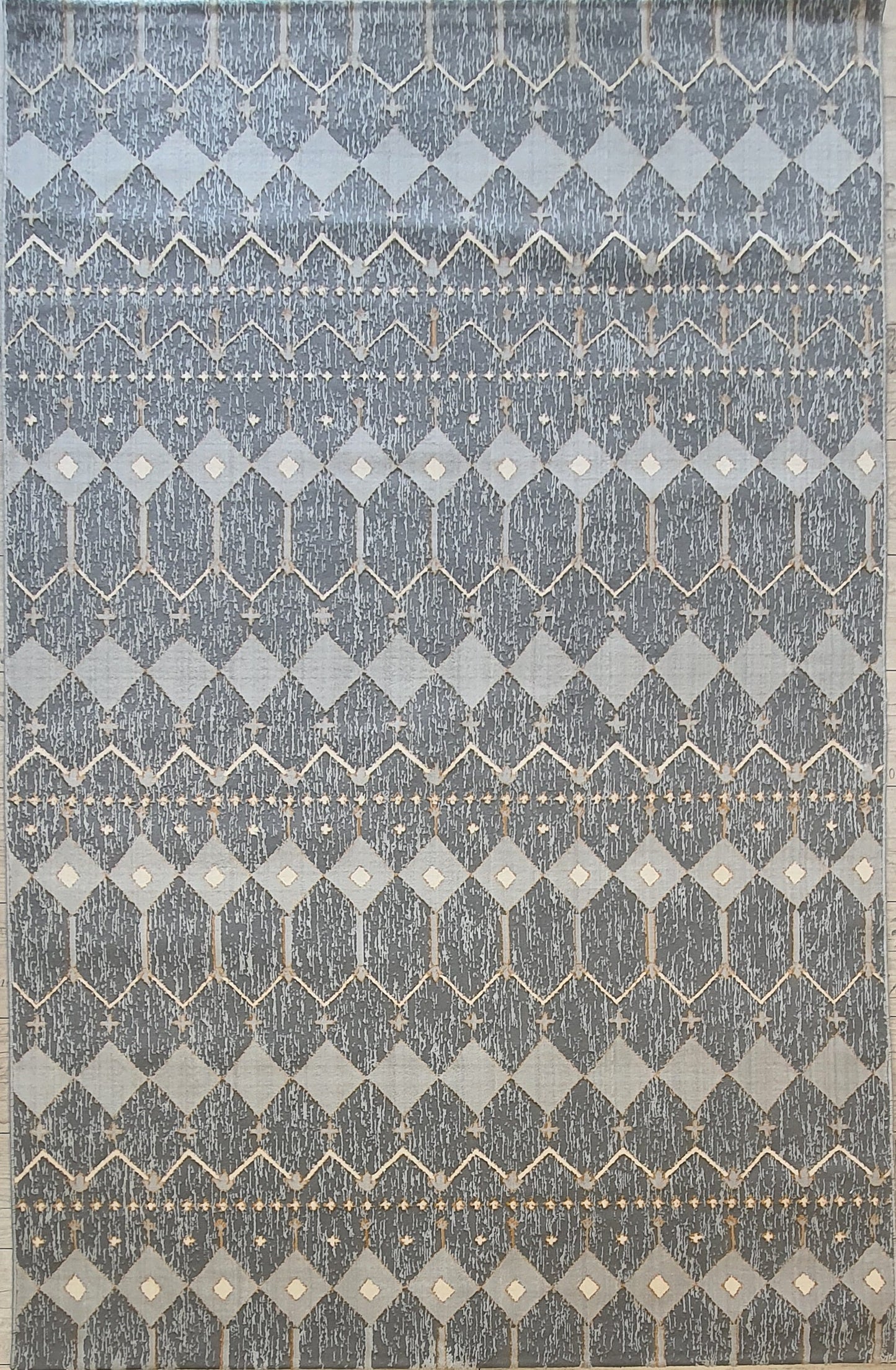Pride of Persia Diamond Mesh