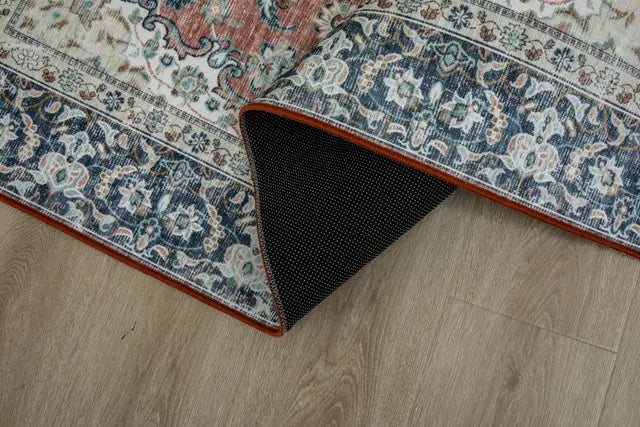 Maia Isphan Motif