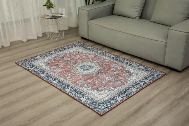 Maia Isphan Motif