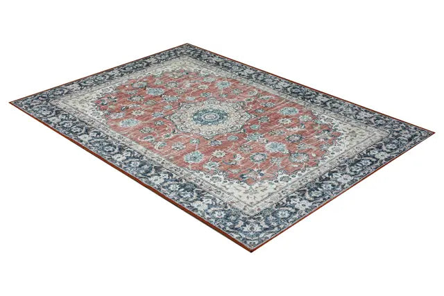 Maia Isphan Motif