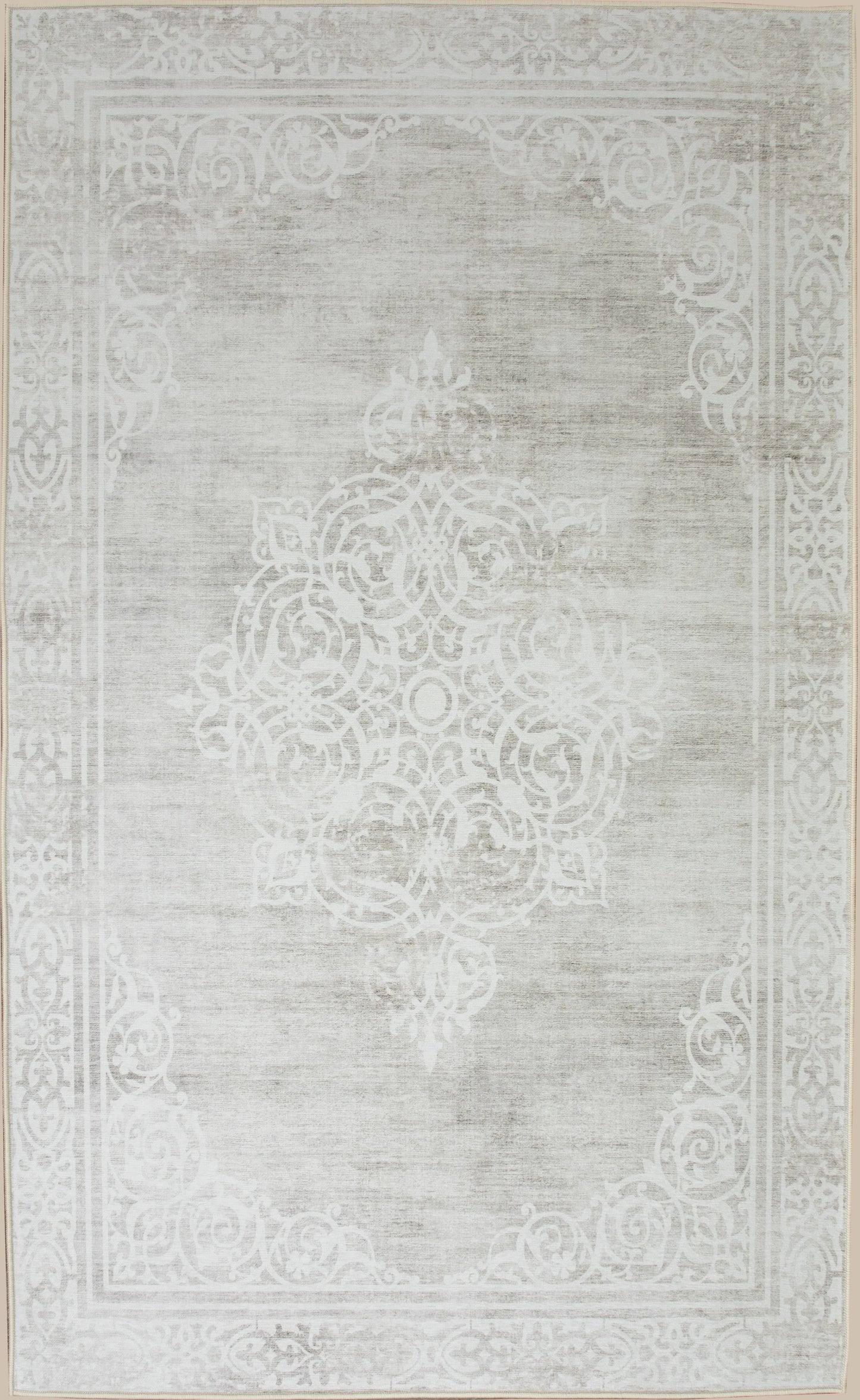 Maia Vintage Floral Medallion