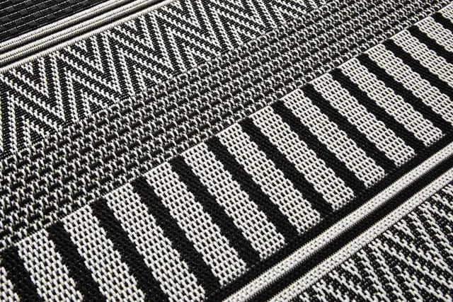 Patio Grace Aztec White & Black