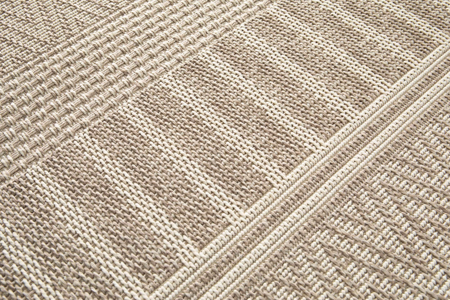 Patio Grace Aztec