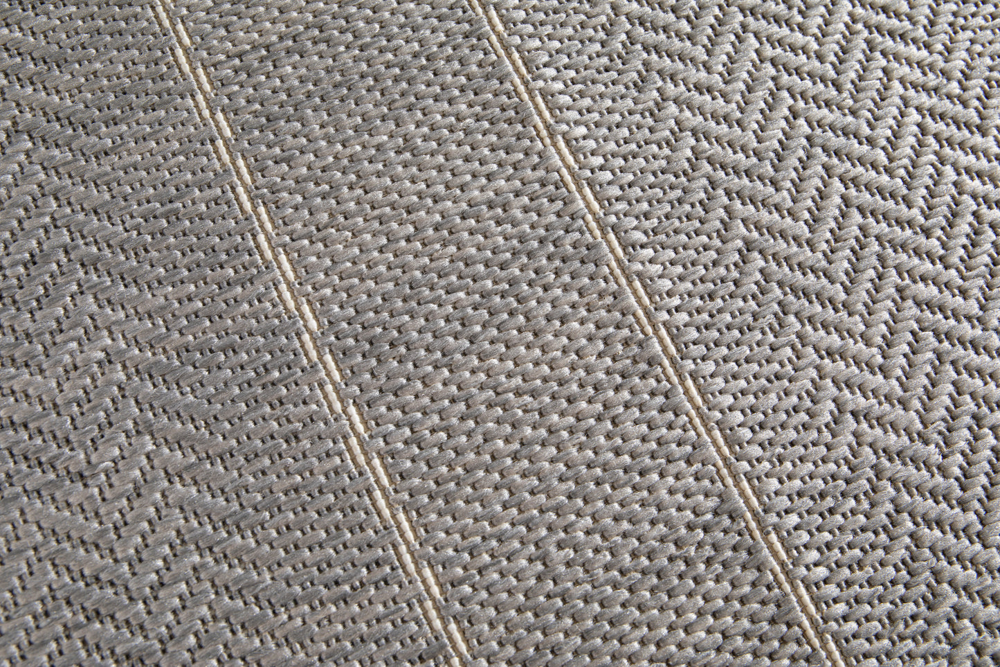Essence Linear Design