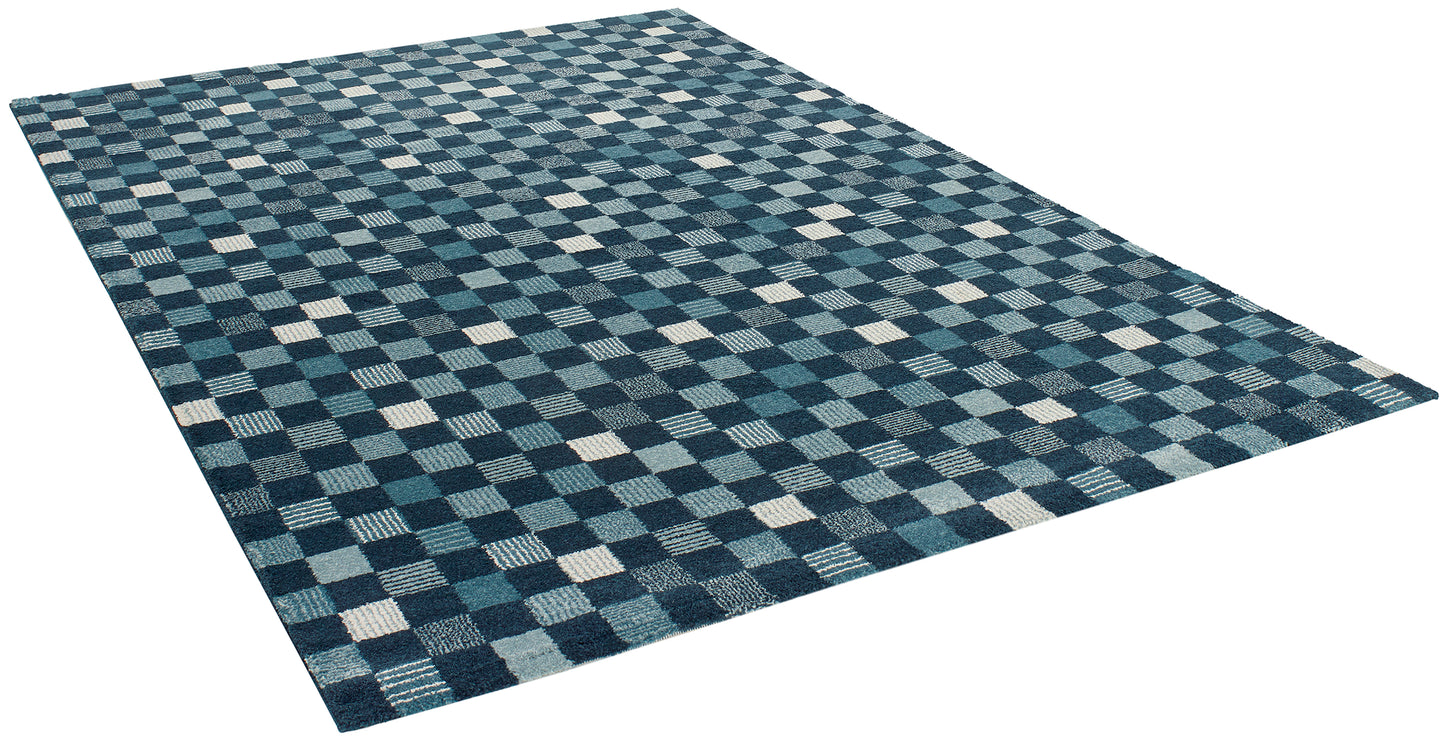 Elle Tight Square Repetition Design