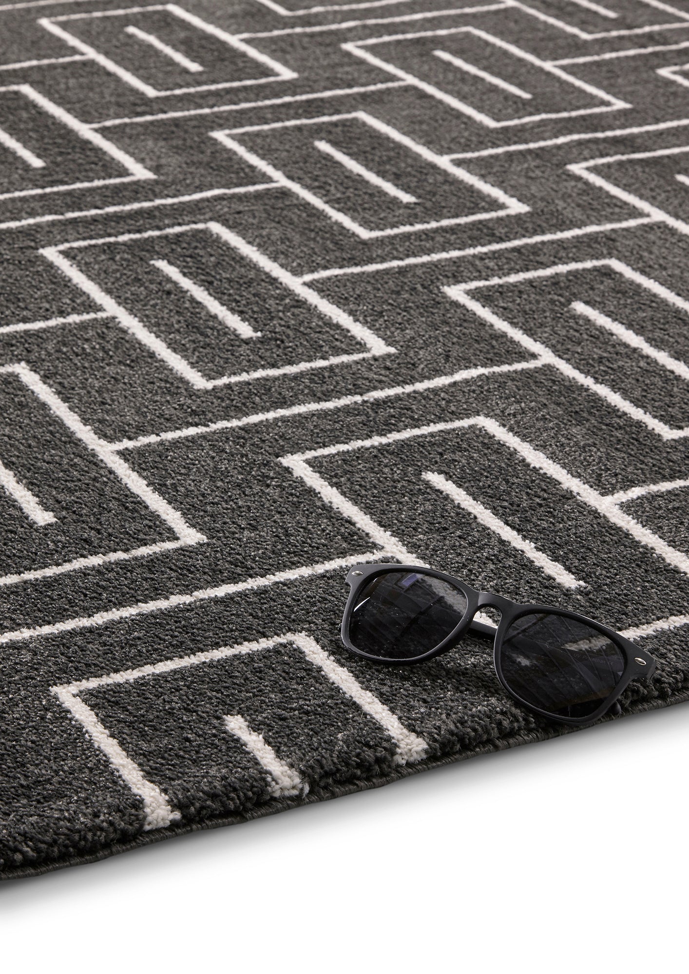 Elle Geometrical Square Line Design
