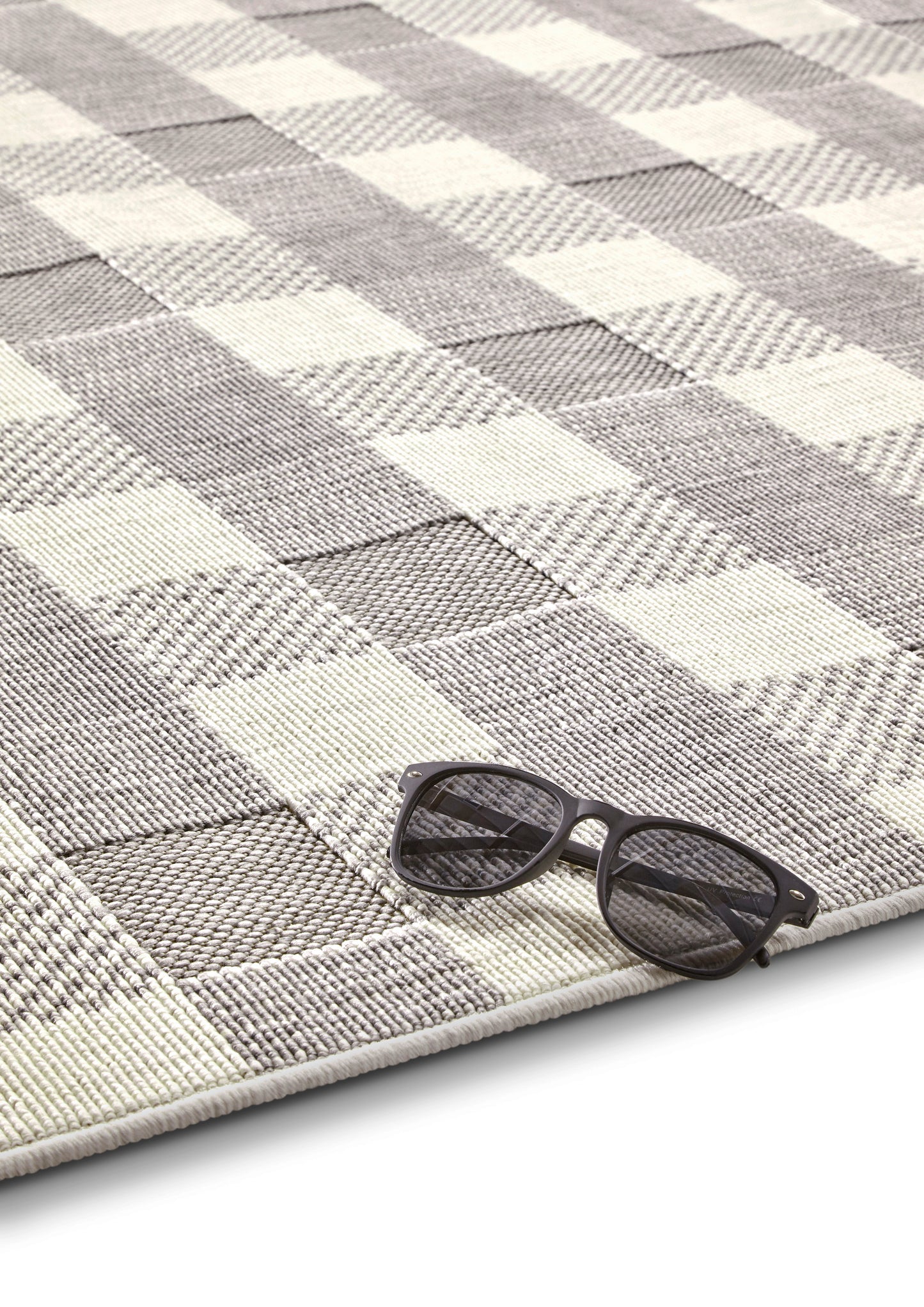 Excite Modern Checkered Design