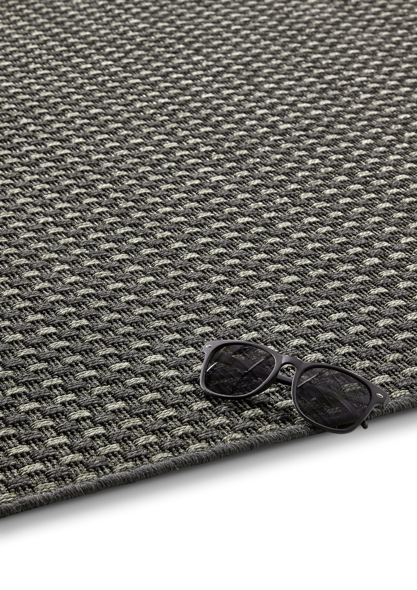 Patio Grace Basket Weave