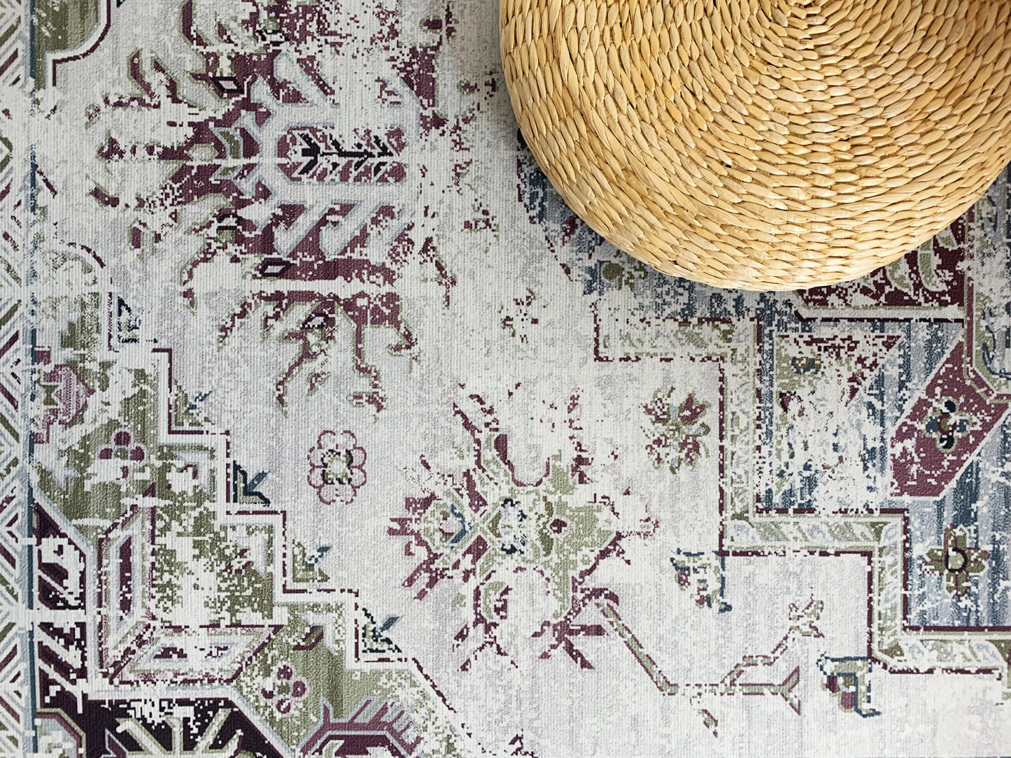 Tigris Faded Medallion Abstract