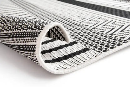 Patio Grace Aztec White & Black
