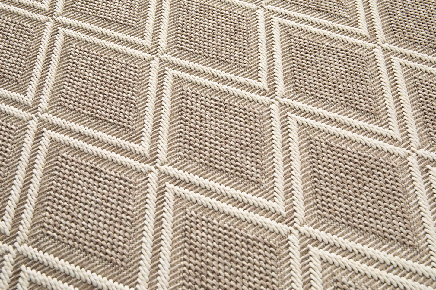 Patio Grace Diamond Mesh