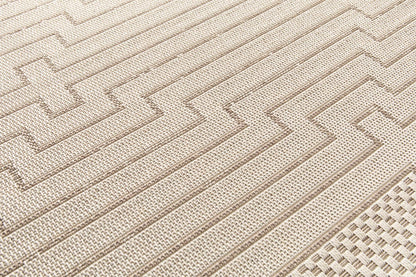 Patio Grace Triangular Design