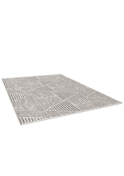 Mapris Geometric Triangular Design